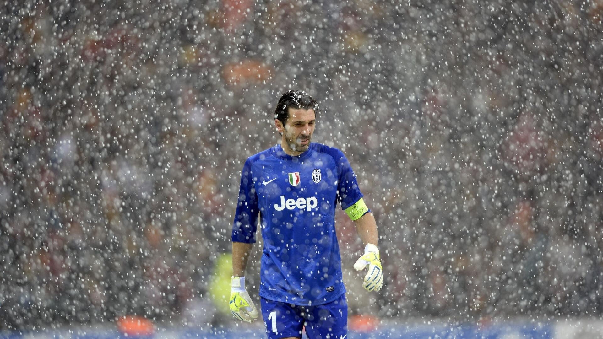 华体会最新入口-德约科维奇在IG比赛中夺冠，出色防守引发热议！观众掌声雷动