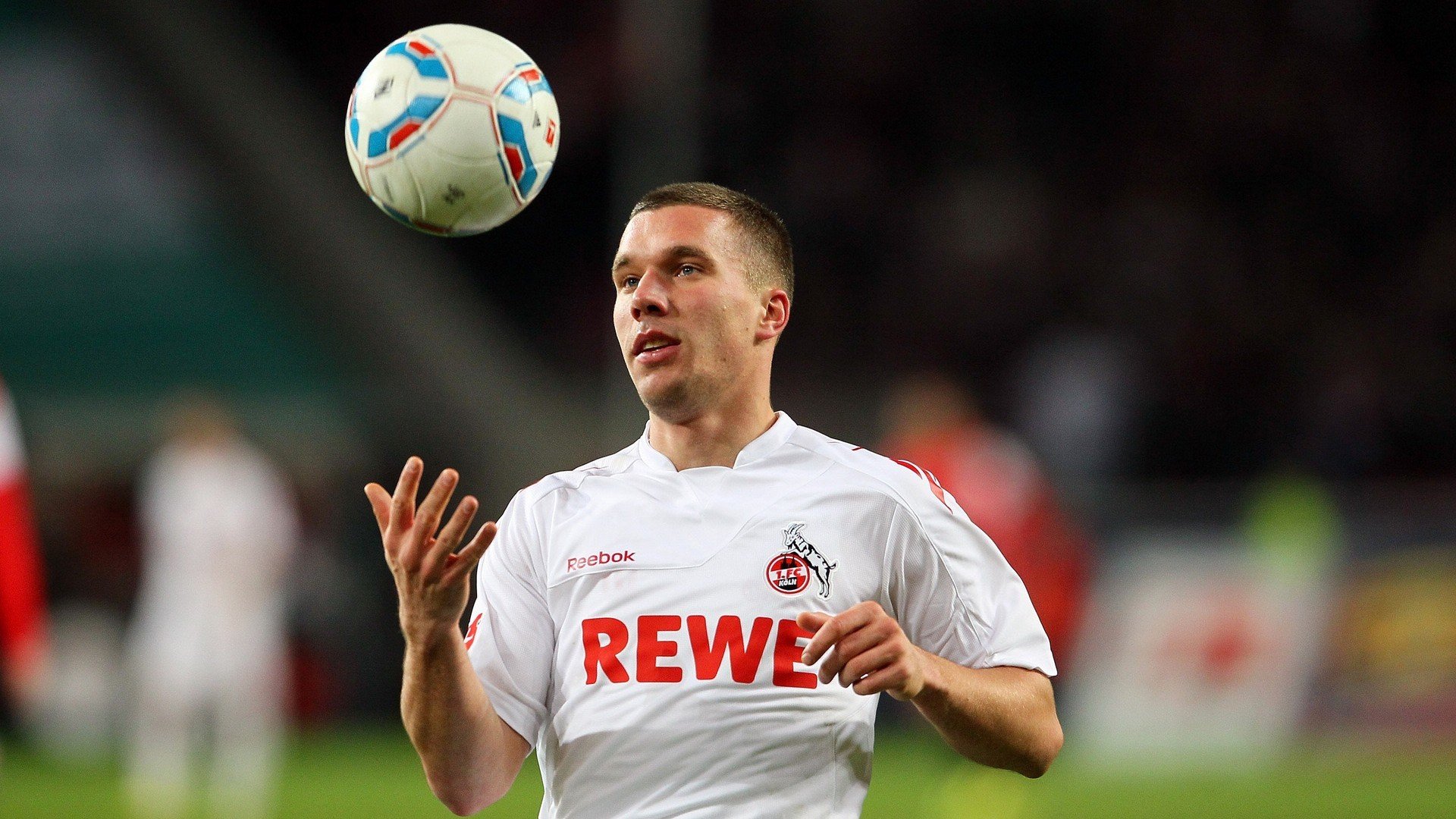 赛前速览：德甲次回合川崎前锋对阵拜仁慕尼黑，三大看点值得期待的简单介绍